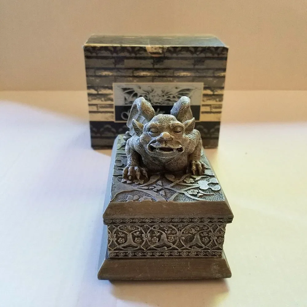 Vintage 1995 Gargoyles by Vandor Gargoyle Rectangle Trinket Jewelry Box